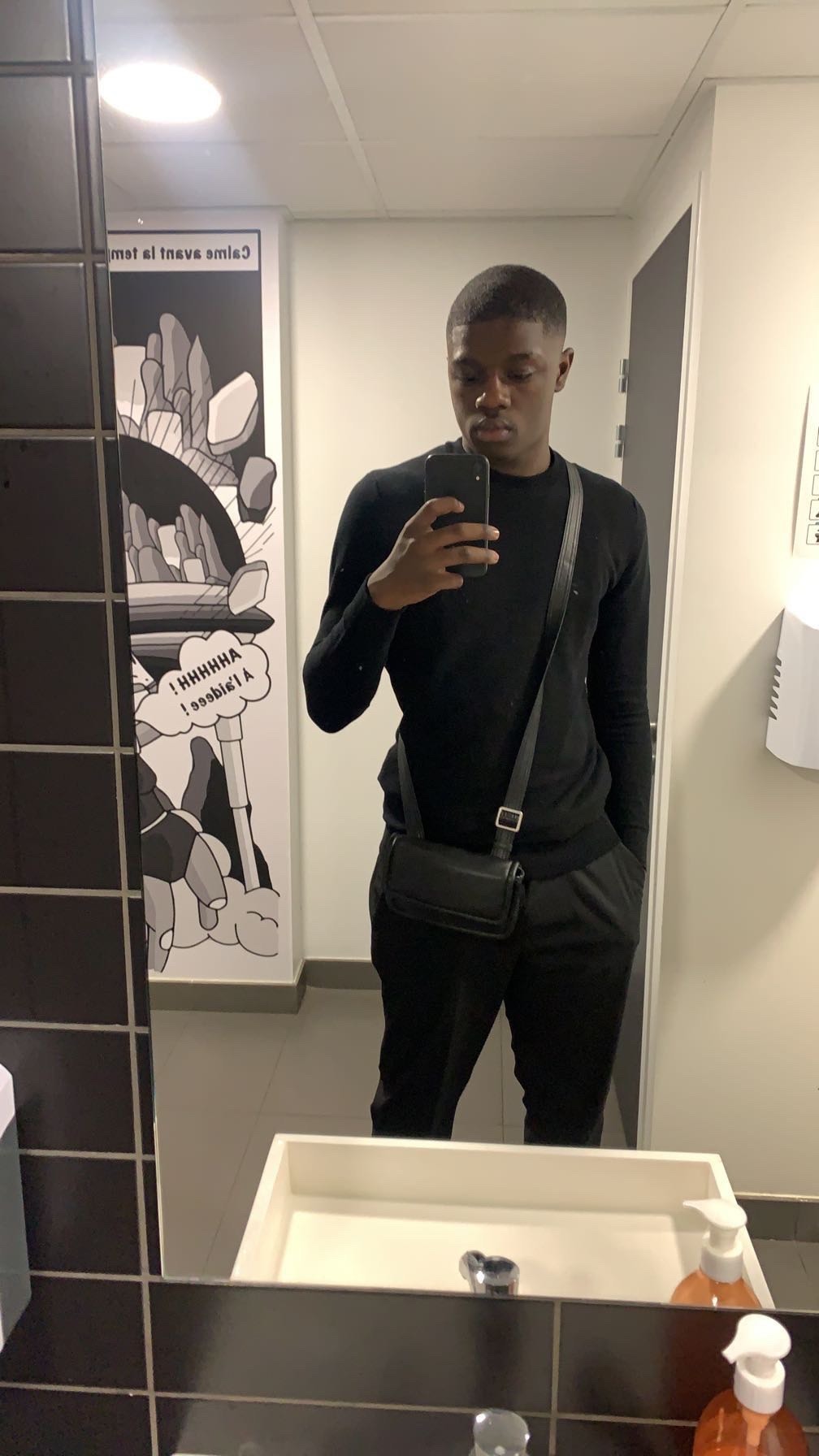 Profil de Izzet, 20 ans, Escort Trans Monaco à Froidfond