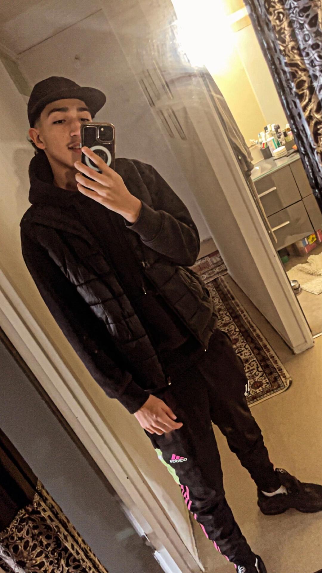 Profil de Emad, 19 ans, Escort Trans Monaco à Fleury