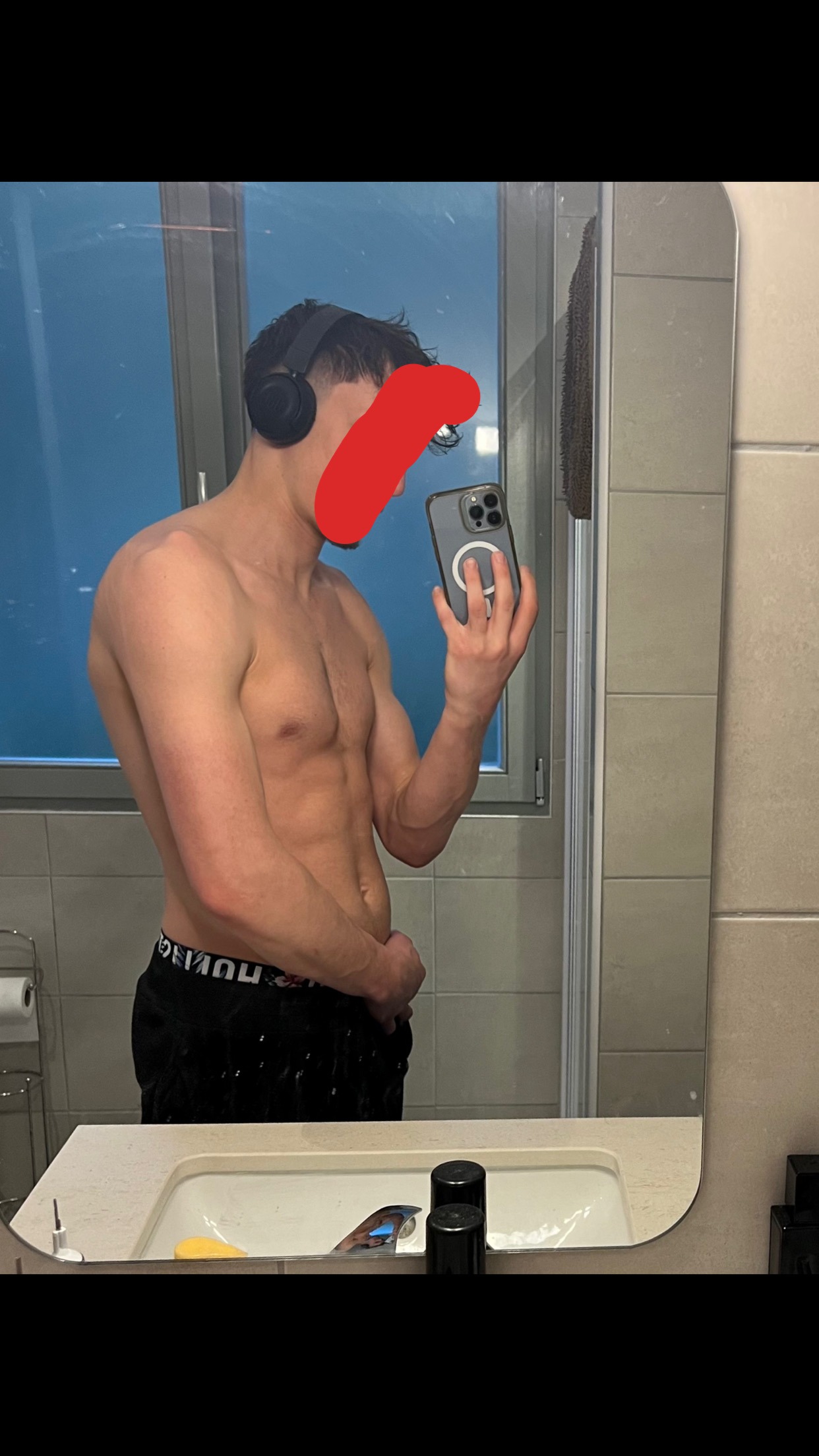 Profil de Aubert, 21 ans, Escort Trans Monaco à Biert