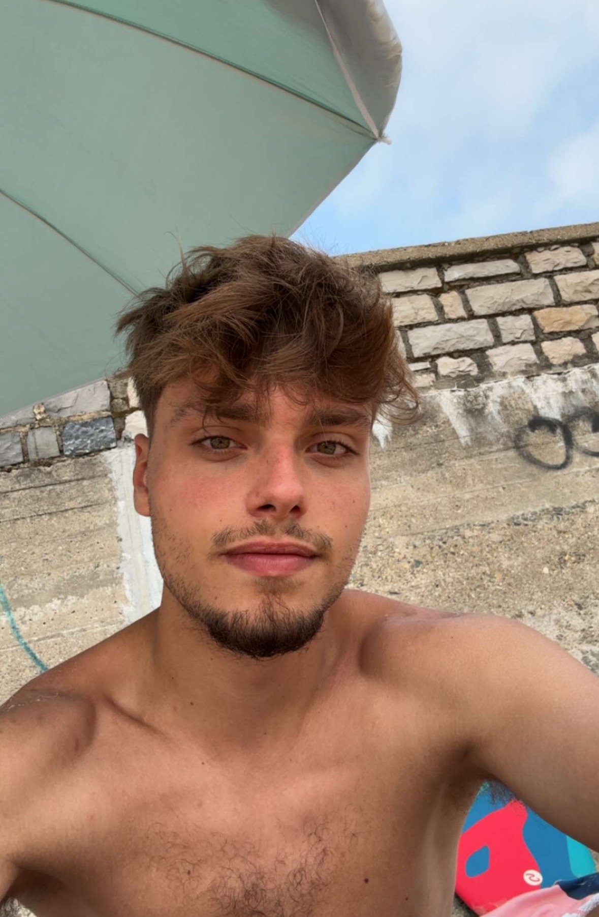 Profil de Emre-can, 18 ans, Escort Trans Monaco à Métabief