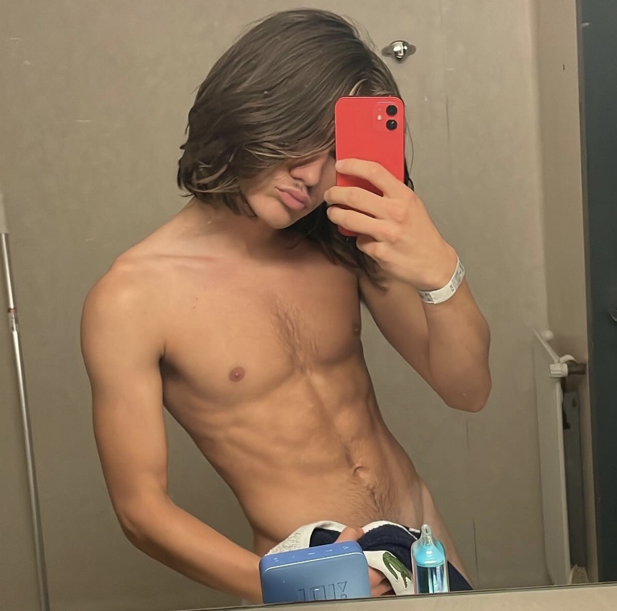Profil de Iliass, 18 ans, Escort Trans Monaco à Authou