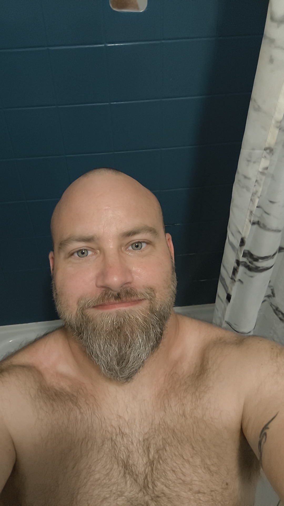 Profil de Faisal, 42 ans, Escort Trans Monaco à Revonnas