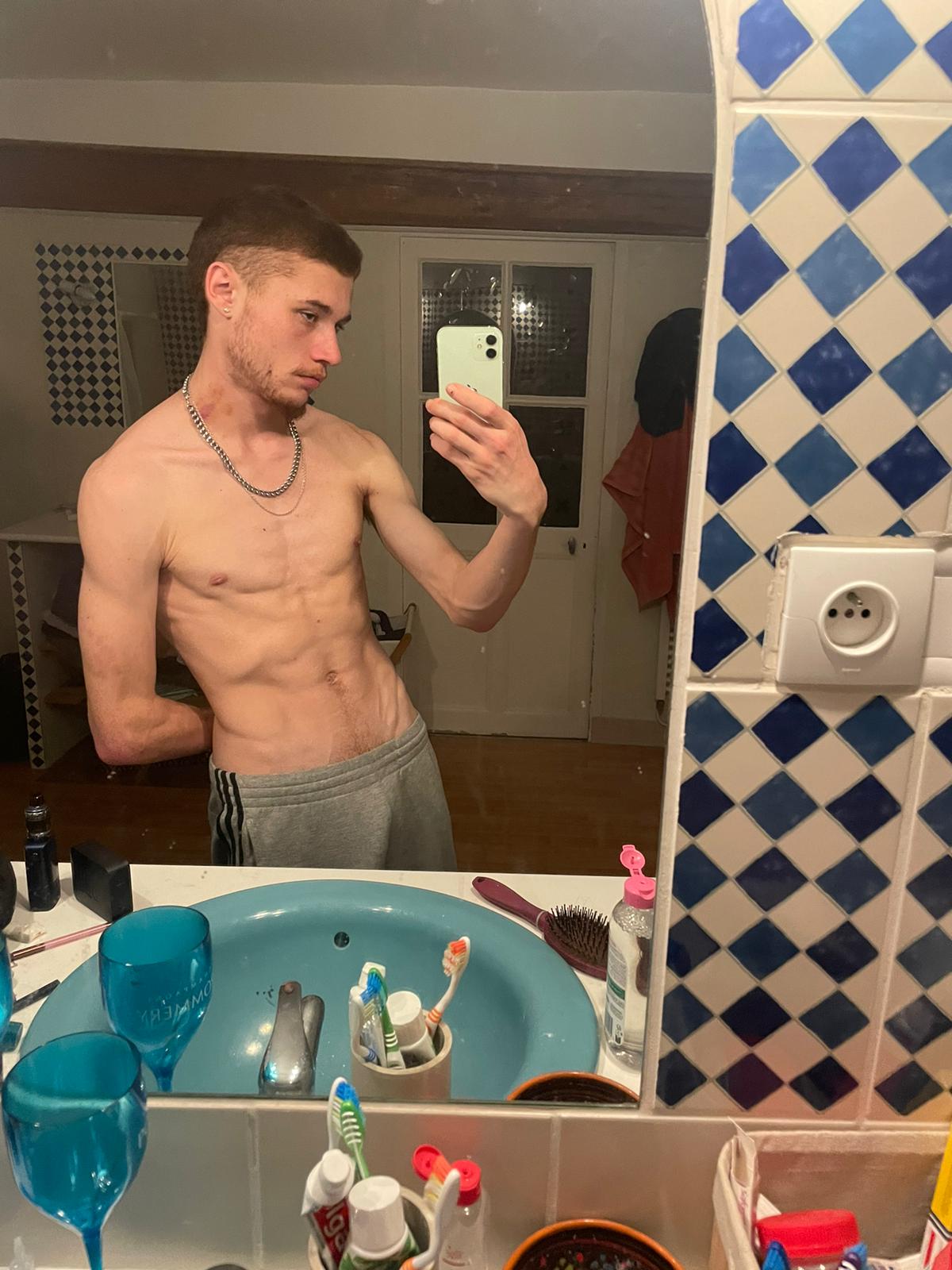 Profil de Berkan, 18 ans, Escort Trans Monaco à Héry