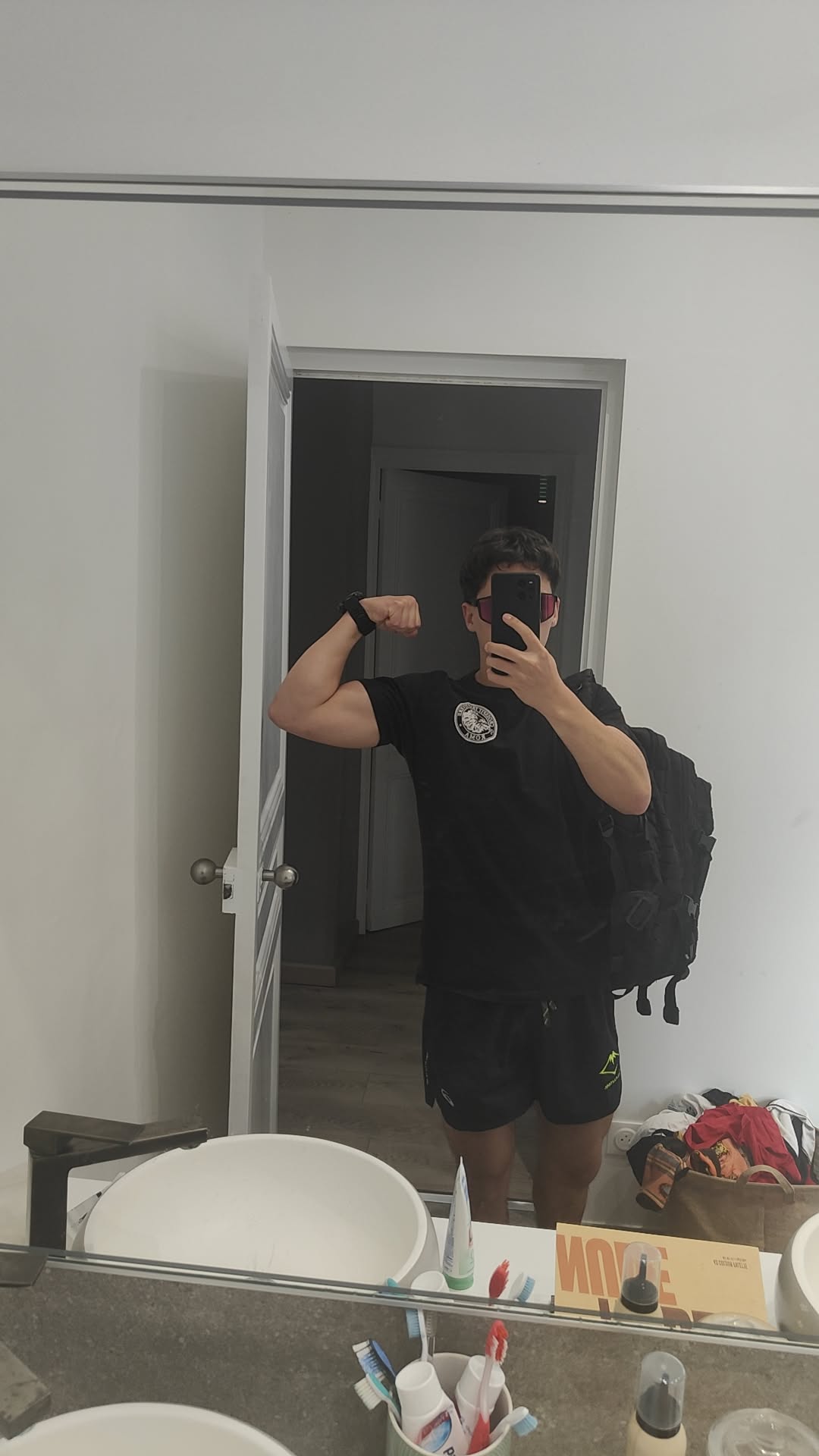 Profil de Jeroen, 20 ans, Escort Trans Monaco à Lussan