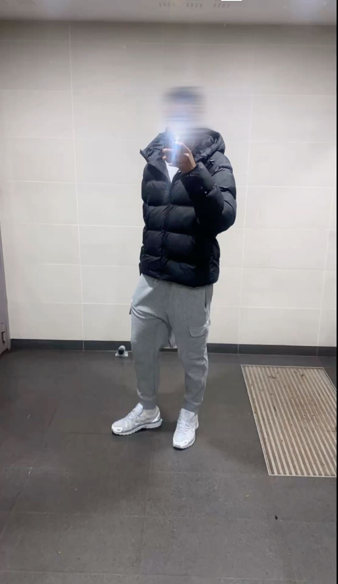 Profil de Eduard, 19 ans, Escort Trans Monaco à Marchamp